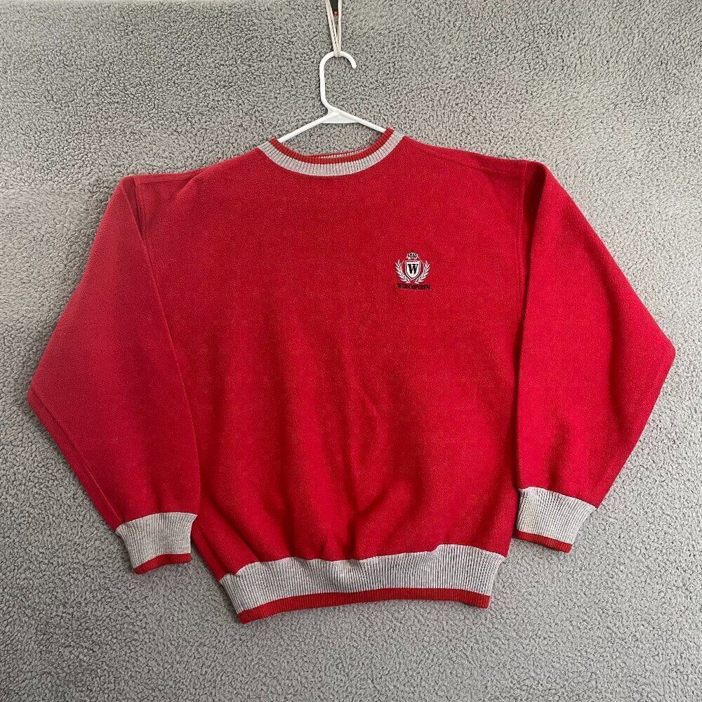 VTG Wisconsin Sweater Men L‎ Red Savvy Embroidered Crest Pullover